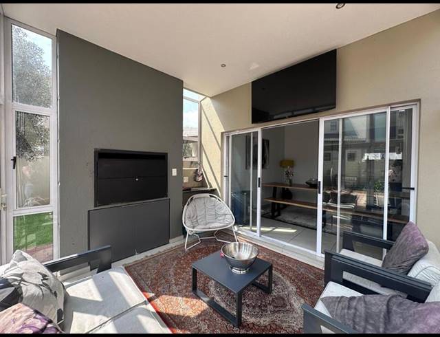 3 BEDROOM HOUSE FOR SALE IN MIDSTREAM MEADOWS